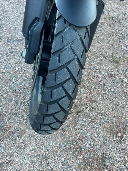 Suzuki DL 1000 V-Strom 9 of 11