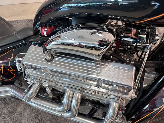 V8 Choppers 5.7 V8 301hk * AUTOMAT * 25 of 30