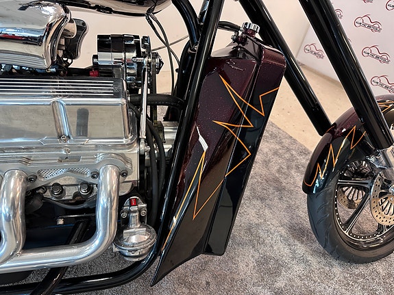 V8 Choppers 5.7 V8 301hk * AUTOMAT * 27 of 30