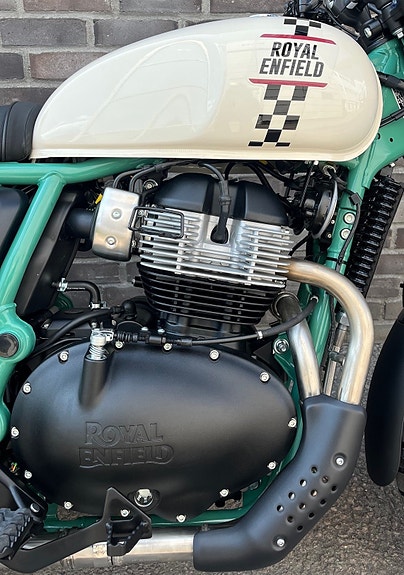 Royal Enfield Bear 650 4 of 5