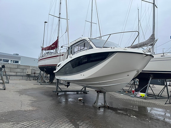 Uttern C77 med Zodiac gummibåt 3 of 5