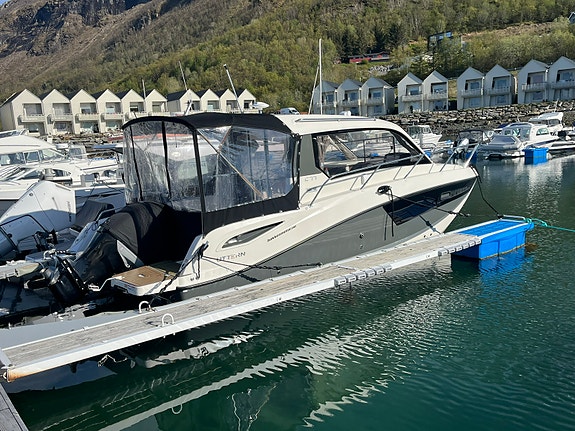 Uttern C77 med Zodiac gummibåt 4 of 5