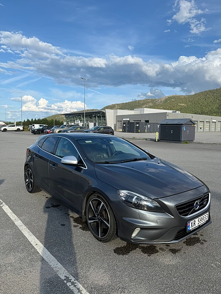 Volvo V40 6 of 25