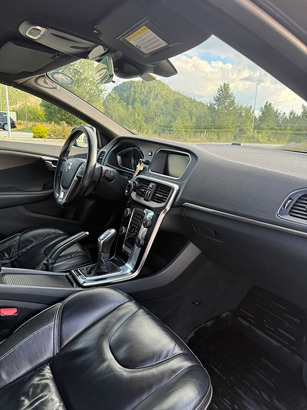 Volvo V40 18 of 25