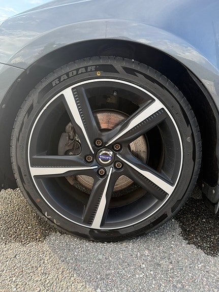 Volvo V40 11 of 25