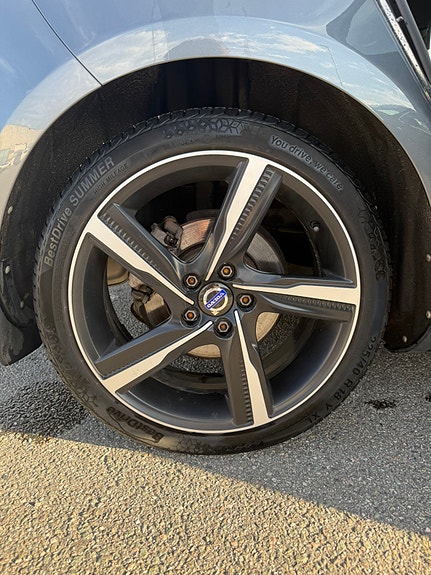 Volvo V40 9 of 25