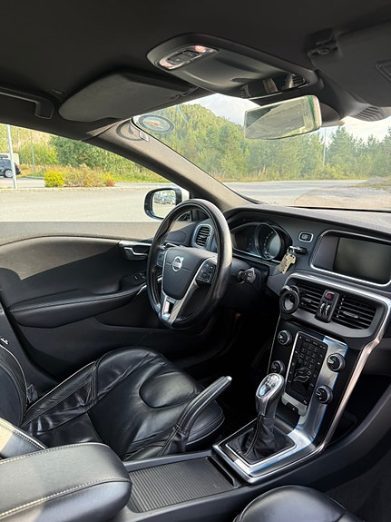 Volvo V40 19 of 25