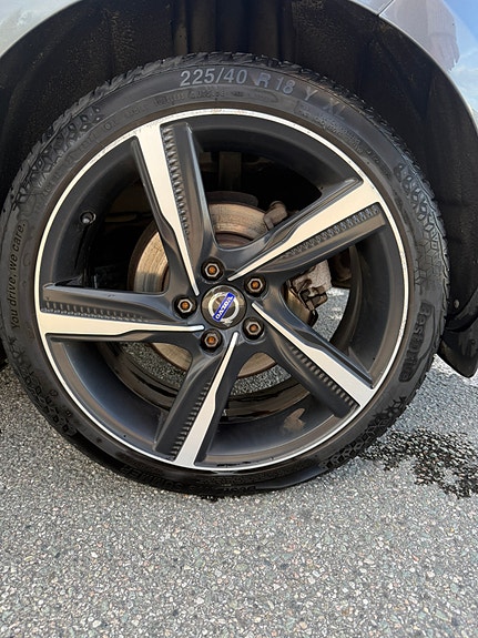 Volvo V40 8 of 25