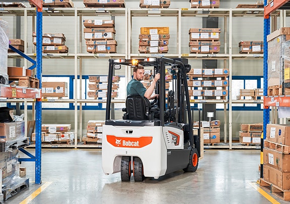 Bobcat Bobcat B15T-7 P Elektrisk 3-hjuls gaffeltruck. Leasingkampanje med rente fra 0 % 3 of 5