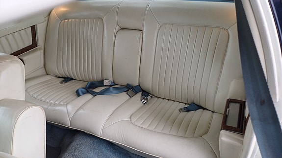 Cadillac Deville 13 of 26