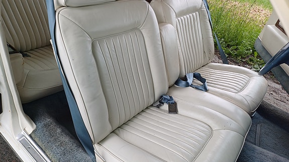 Cadillac Deville 18 of 26