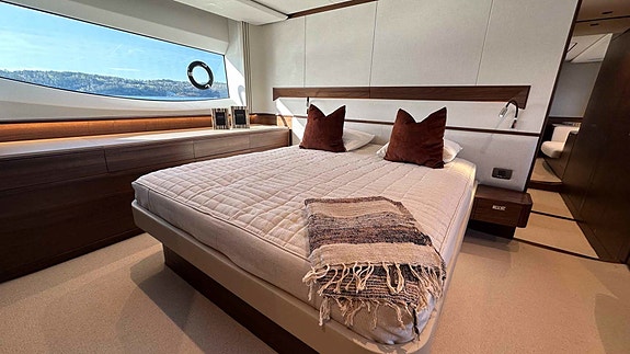 2024 Princess F65 med bimini 15 of 20