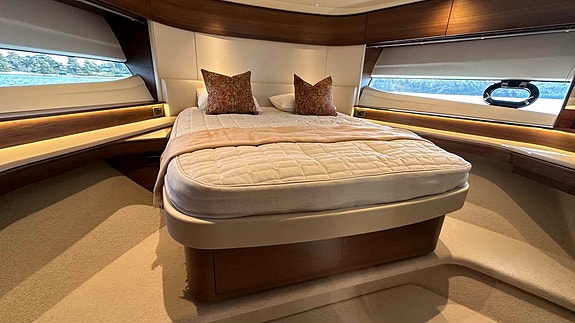 2024 Princess F65 med bimini 12 of 20