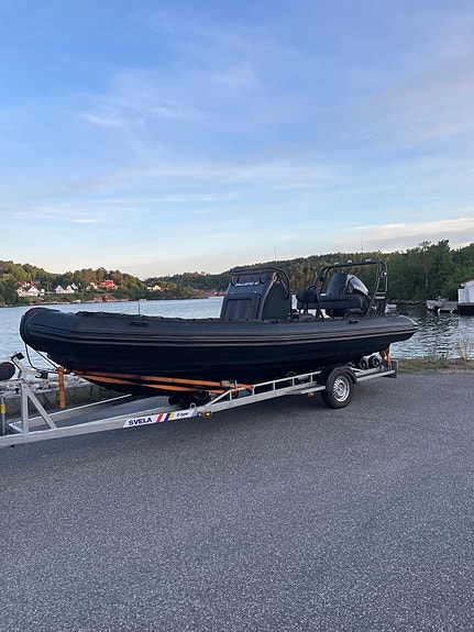 Ballistic 650 med 200 HO Evinrude 2 of 5