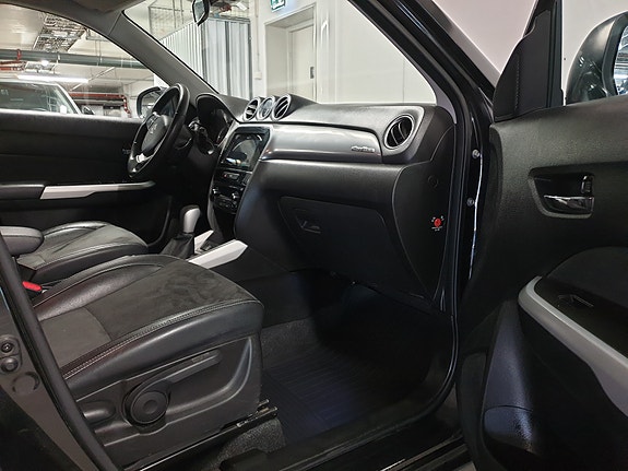 Suzuki Vitara 24 of 30