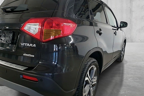 Suzuki Vitara 16 of 30