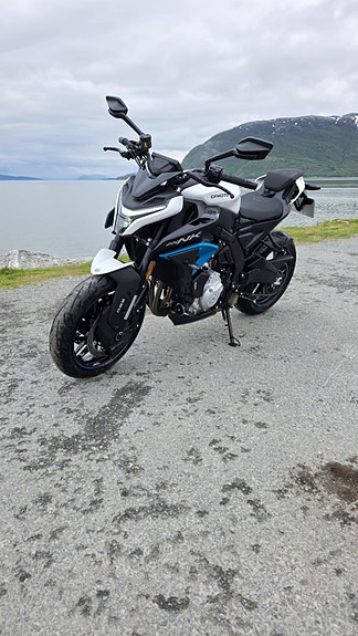 CFMOTO 675 NK 9 of 10