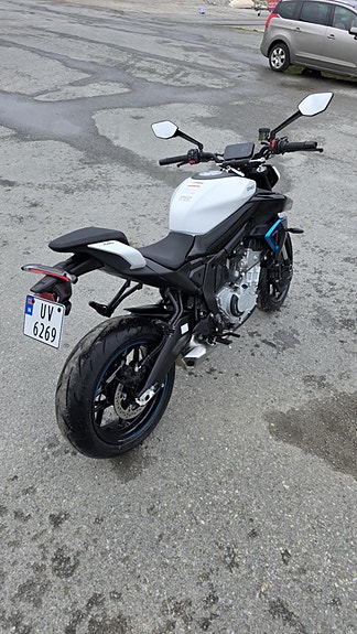 CFMOTO 675 NK 4 of 10