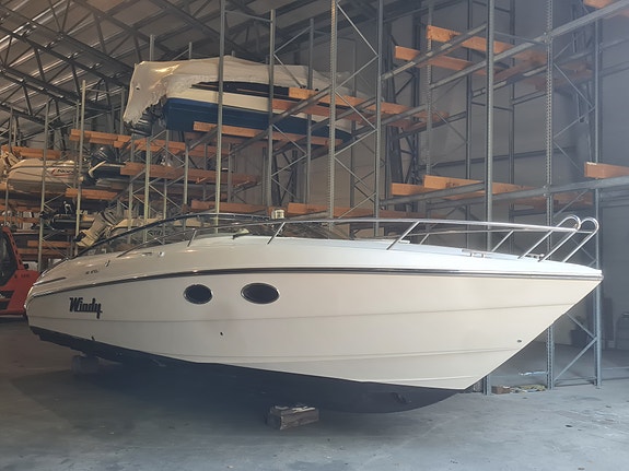 Windy Ghibli 28 med Volvo Penta D4 – Tidløs eleganse og kjøreglede 3 of 5