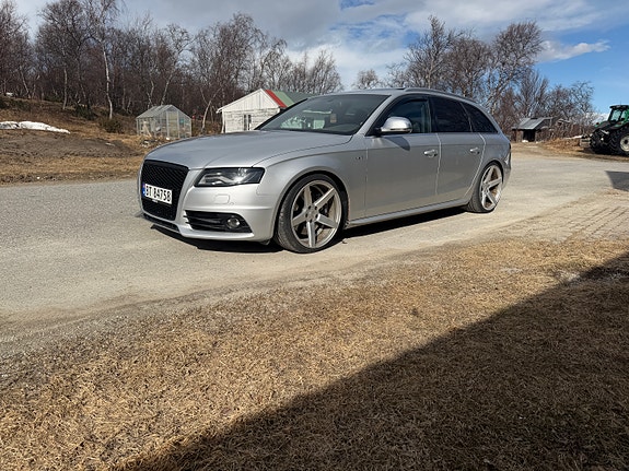 Audi S4 2 of 5