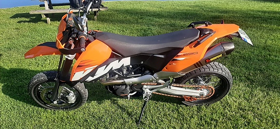KTM 690 SMC LC4 2 of 5