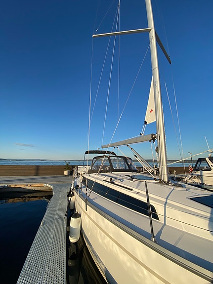 Bavaria 34 Cruiser STYLE 2020 - Båtplass ut sesongen + boblehavn i vinter 21 of 30