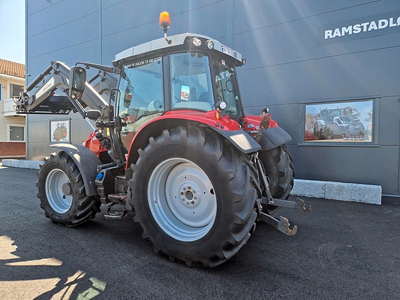 Massey Ferguson 5713S Efficient, DYNA 6 2 of 5
