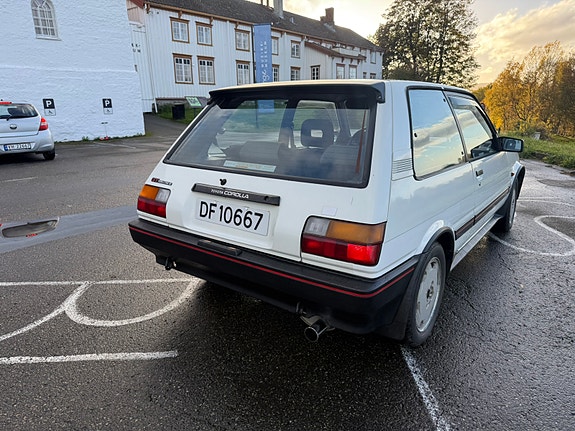 Toyota Corolla 3 of 30
