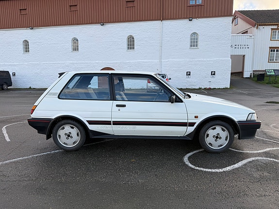 Toyota Corolla 6 of 30