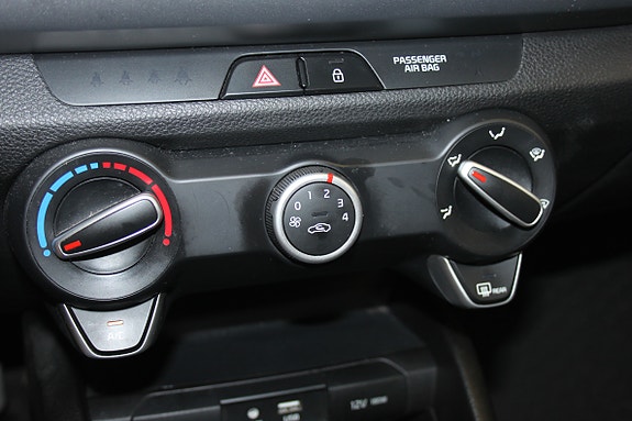 Kia Rio 13 of 25