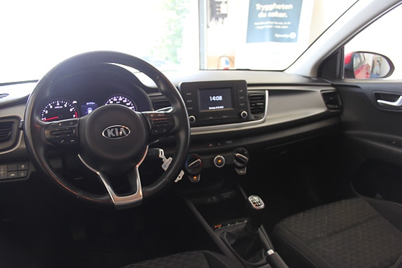 Kia Rio 8 of 25
