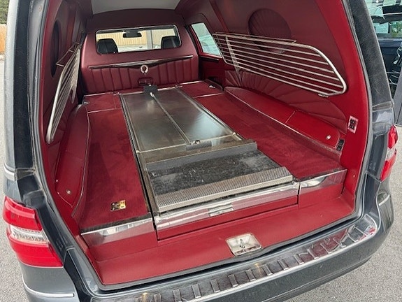 Mercedes-Benz E-Klasse 9 of 19