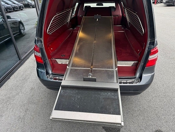 Mercedes-Benz E-Klasse 16 of 19