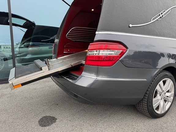 Mercedes-Benz E-Klasse 19 of 19