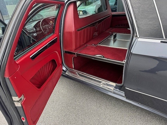 Mercedes-Benz E-Klasse 13 of 19