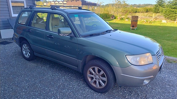 Subaru Forester 2 of 5