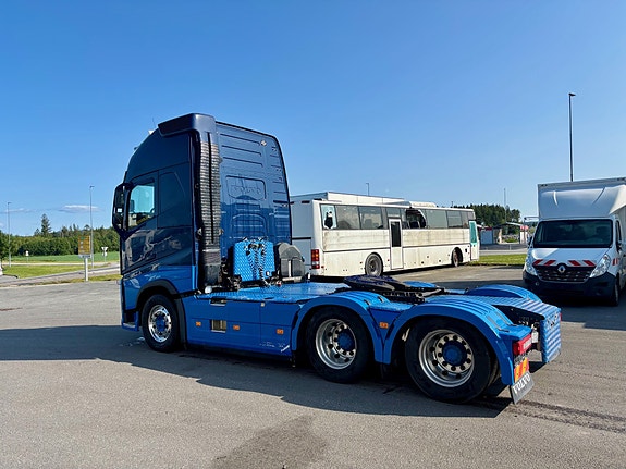 Volvo FH 16 650 6x4 4 of 8