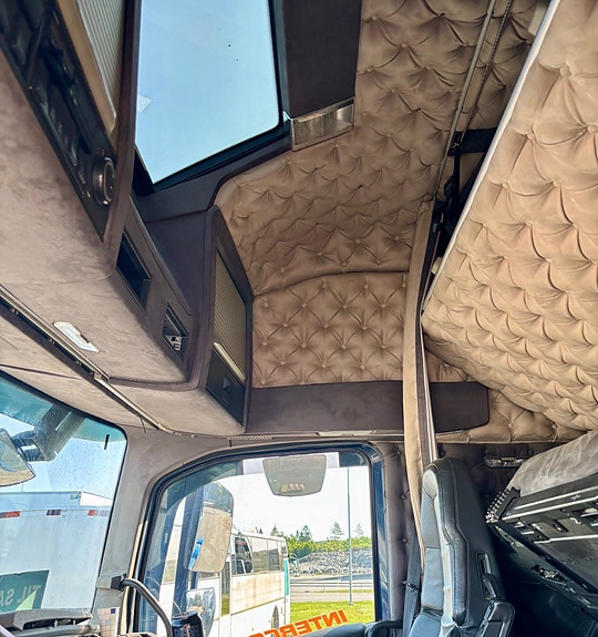 Volvo FH 16 650 6x4 8 of 8