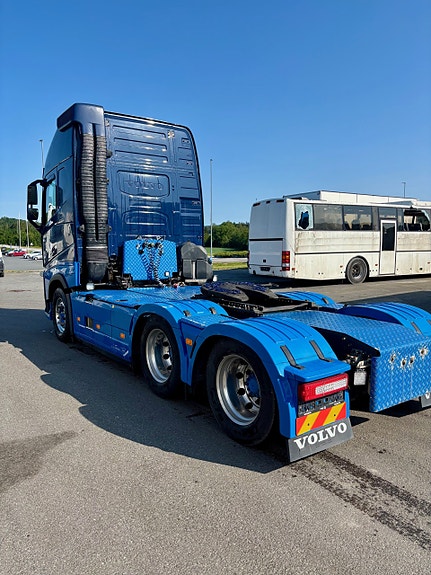 Volvo FH 16 650 6x4 3 of 8