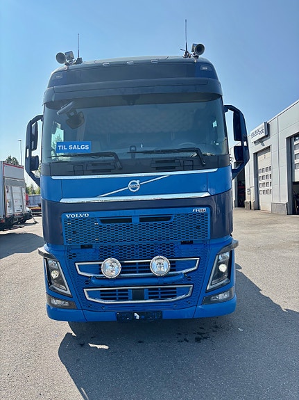 Volvo FH 16 650 6x4 5 of 8