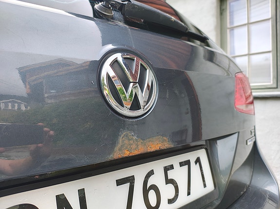 Volkswagen Passat 8 of 22
