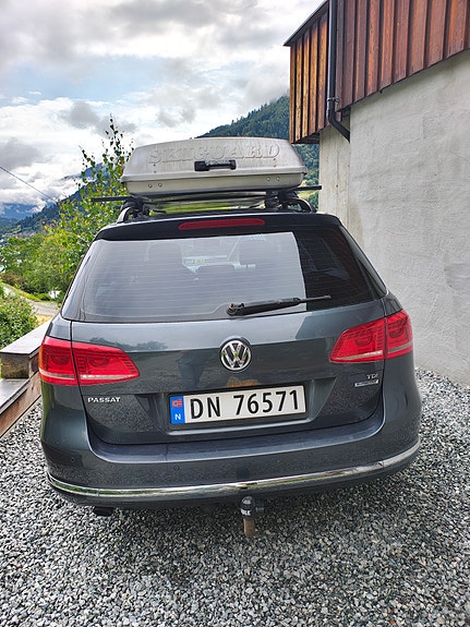 Volkswagen Passat 3 of 22