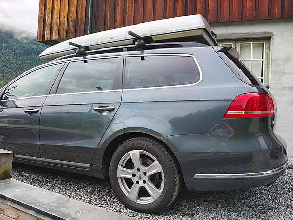 Volkswagen Passat 4 of 22