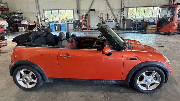 MINI Cooper 3 of 5