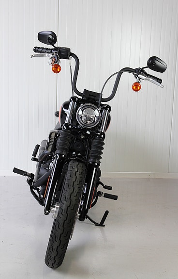 Harley-Davidson Street Bob 114, som ny,Nylig nedsatt kr 20 000,- leveres fritt i Norge 2 of 5
