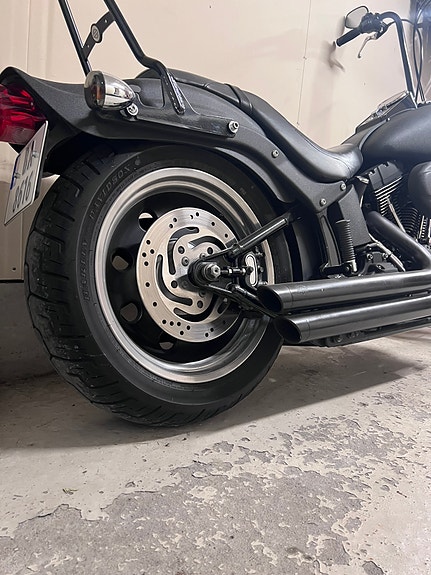 Harley-Davidson Night Train FXSTB 3 of 5