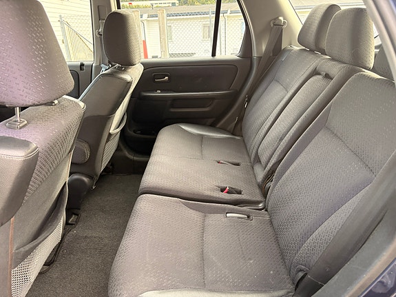 Honda CR-V 6 of 8