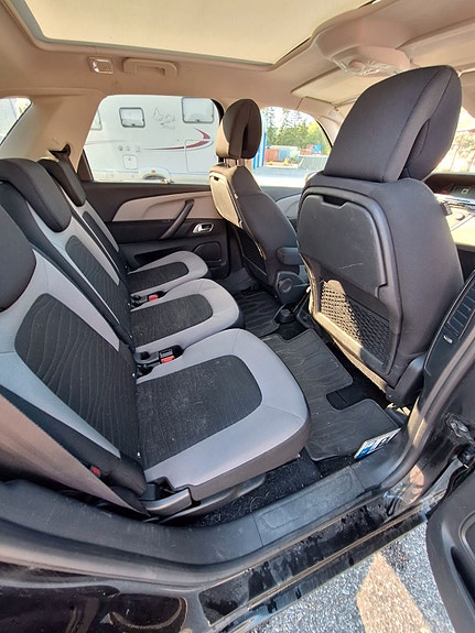 Citroen C4 Picasso 11 of 18