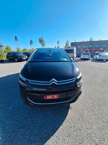 Citroen C4 Picasso 6 of 18