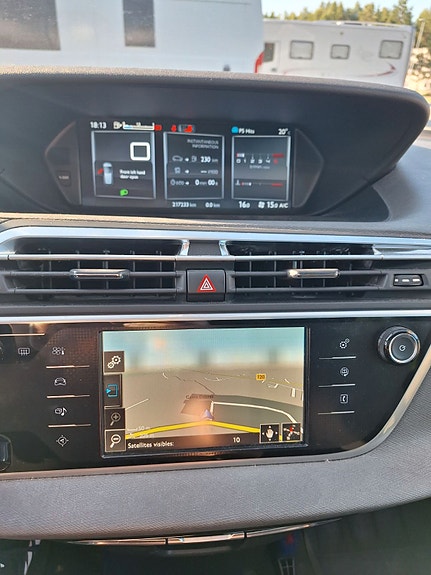 Citroen C4 Picasso 14 of 18